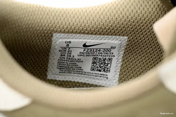 One Kick Travis Scott Golf Air 1 x Jordan Low FZ3124-200 0527